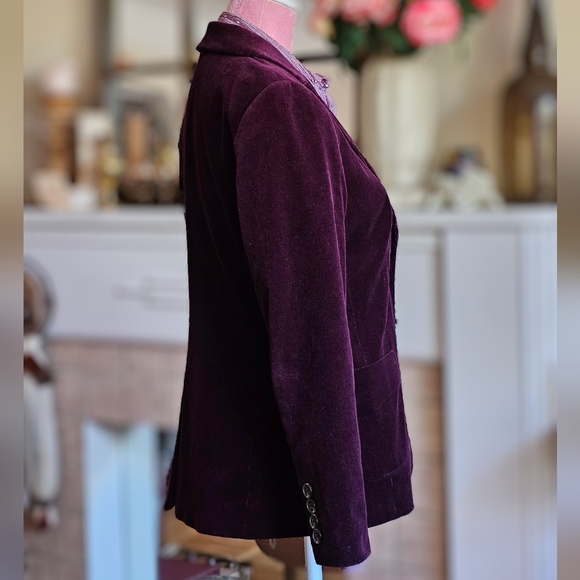 Talbots women's corduroy blazer in Plum. Size 4 - Picture 4 of 10